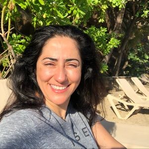 Meet your Posher, Yesim